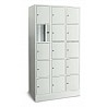 Fächerschrank mit Sockel, 3 Abteile, 15 Fächer