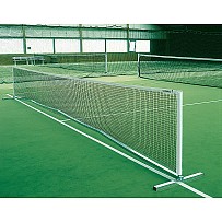 Kleinfeld-Tennisanlage