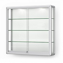 Wandvitrine mit Schiebetüren
